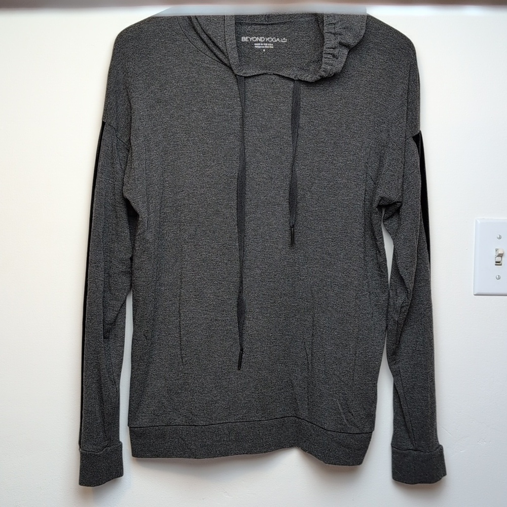 Beyond Yoga Soft Gray Hoodie with Velvet Detail Size Small